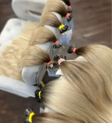 Predlžovanie vlasov – prirodzene blond odtiene